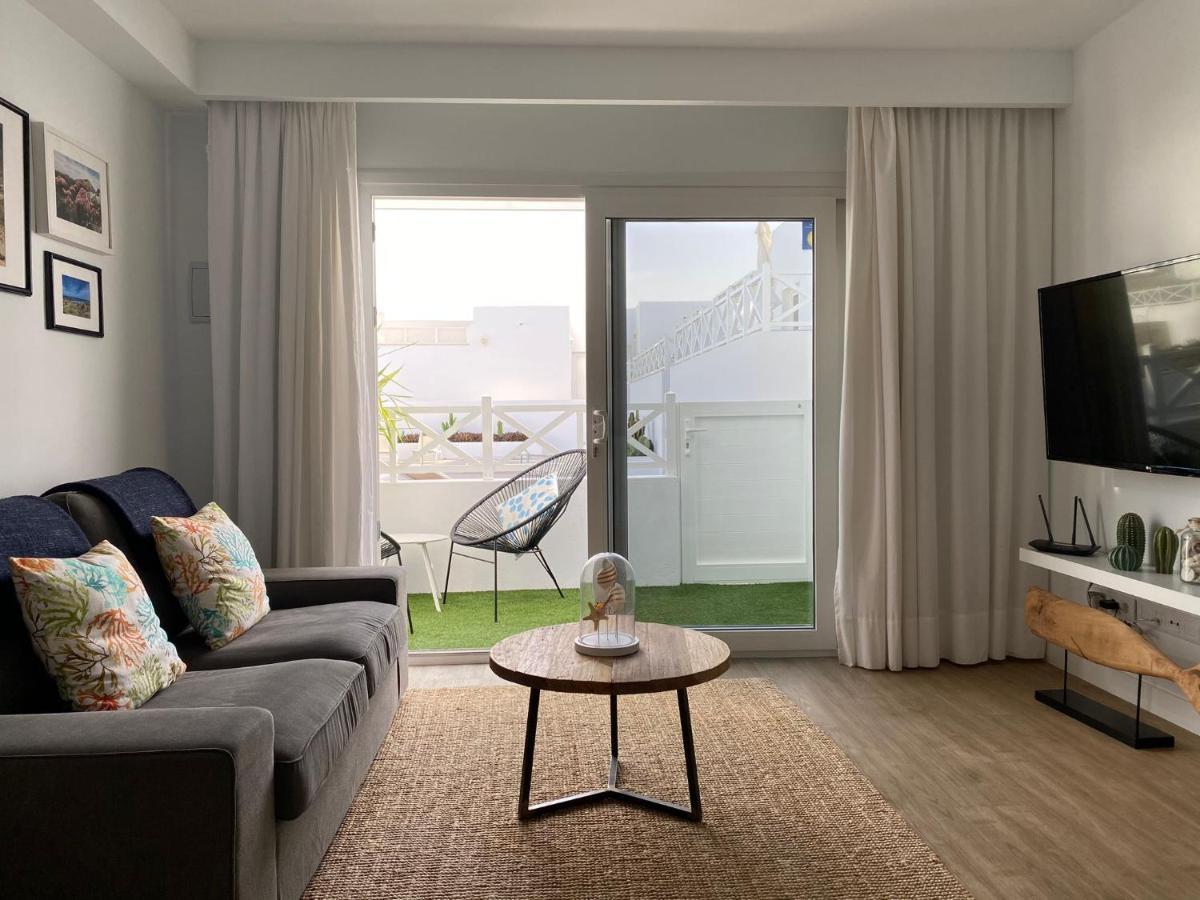 Flower Beach Suite Pool Playa Honda  Bagian luar foto