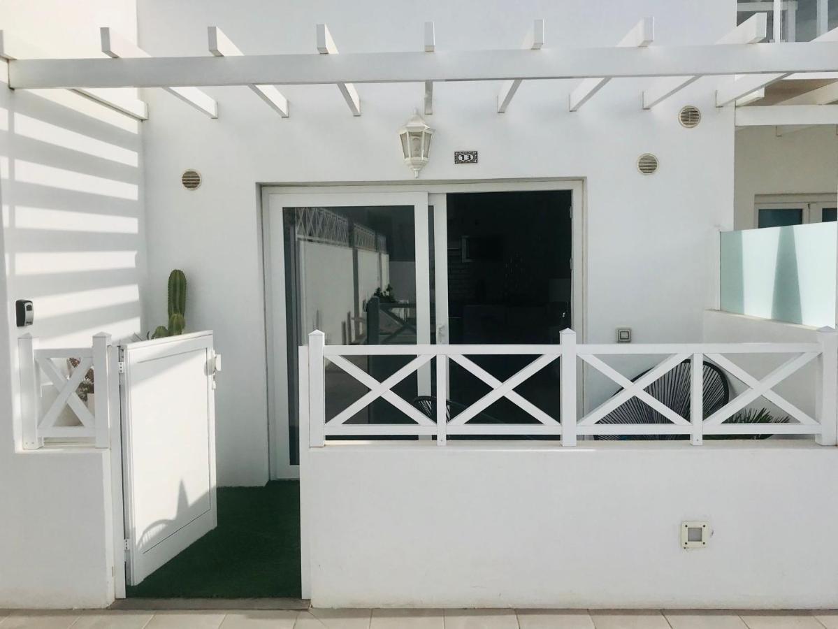 Flower Beach Suite Pool Playa Honda  Bagian luar foto