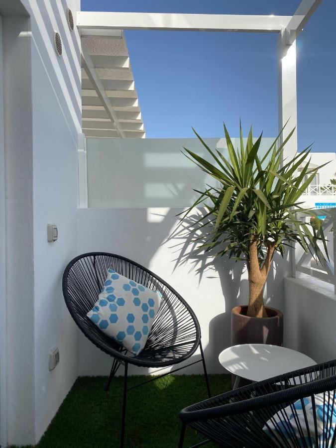 Flower Beach Suite Pool Playa Honda  Bagian luar foto