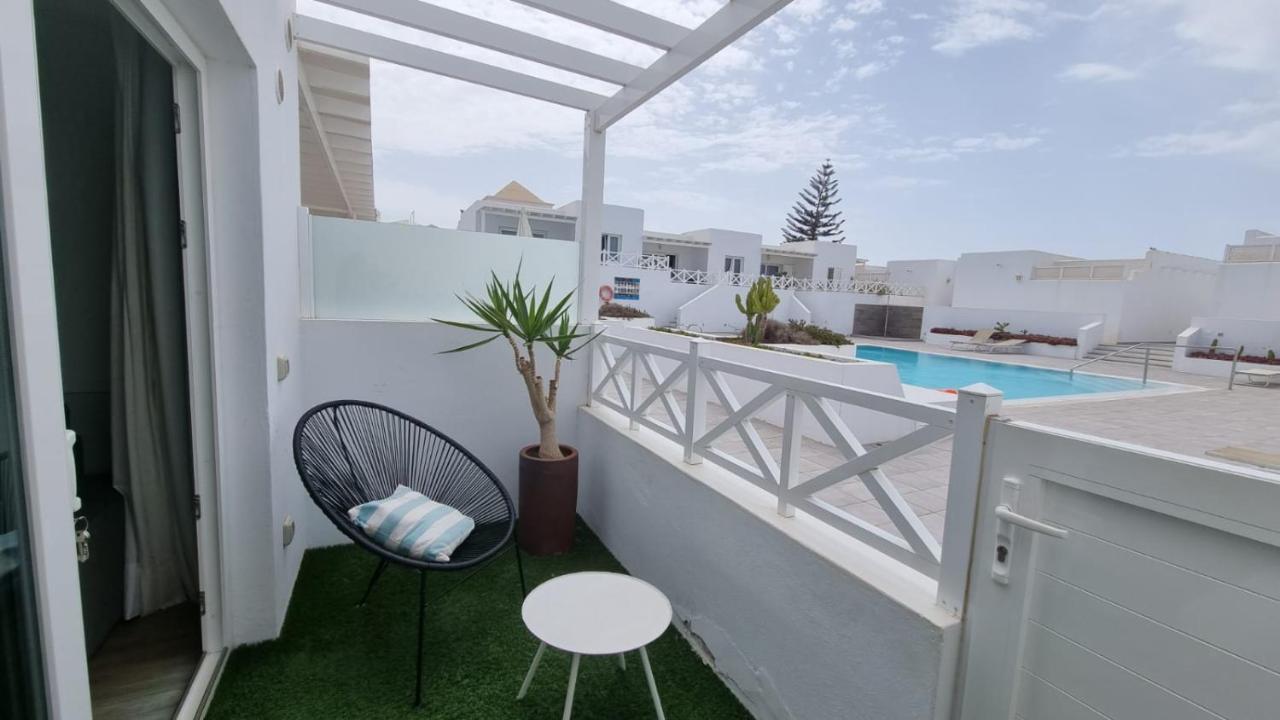 Flower Beach Suite Pool Playa Honda  Bagian luar foto
